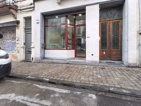 rez-de-chaussée commercial à deux pas de la place flagey