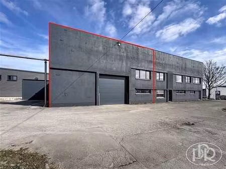 mixte entrepôt & bureaux ! espace polyvalent. localisation s
