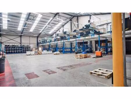 entrepôt (4 592 m²) à louer à oudenburg