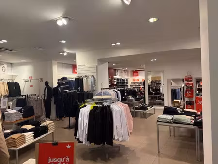 location commerce 220 m² à angers (49100)