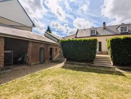 à 1h de paris  votre maison de campagne avec dépendances et ja