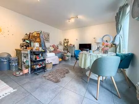 appart. récent 1 ch. proche du centre-ville avec empl. pkg