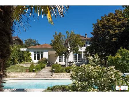 vente villa 8 pièces 204 m² à yerres (91330)  1 040 000 €