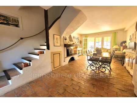vente maison 5 pièces 83 m² à port grimaud (83310)  1 200 000 €
