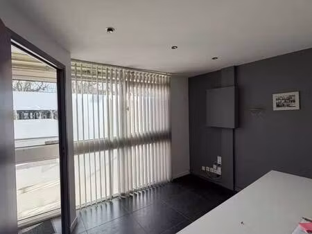 local commercial à louer