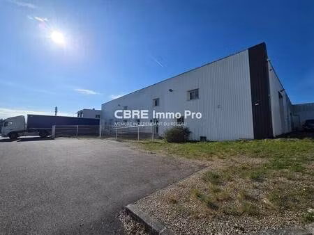 local d'activités à vendre