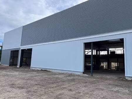 local d'activités à vendre