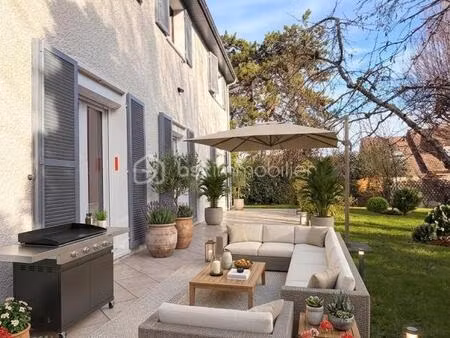 maison familiale d'exception 184m2 – calme & verdure – proche saint-germain-en-laye (aigre