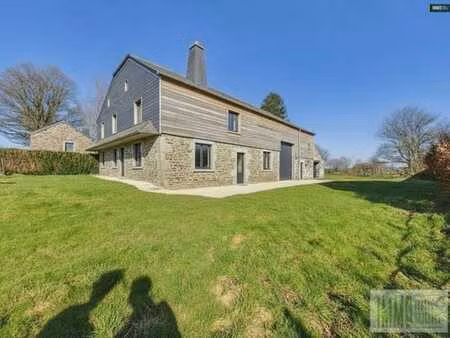 ancienne ferme pleine de charme à vendre à ourt !