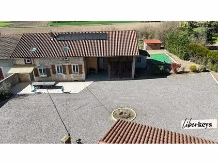 fermette rénovée - 160 m² habitable - vue - 2000 m² terrain - 6 chambres - garage- cave - 