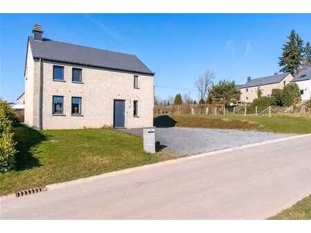 maison récente  3ch.  09a 28ca  peb