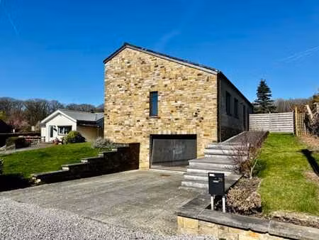 villa plain-pied dans le village calme dandoy