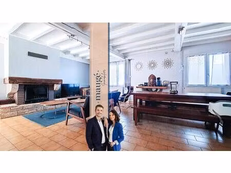 maison - 3 chambres - garage - cour - proche centre village