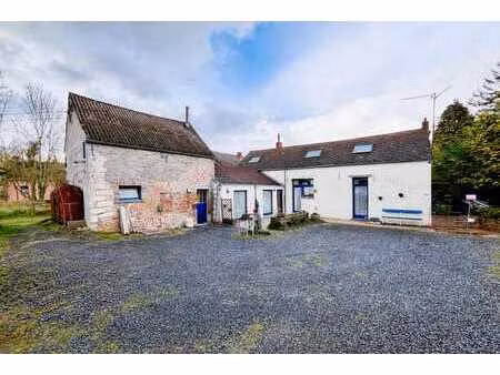 fermette avec dépendance sur 65 ares de terrain