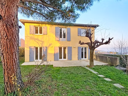 villa de 170 m2 + 90 m2 de sous sol a saint cyr au mont d'or