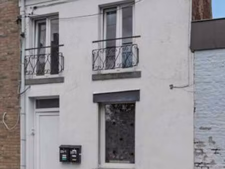 ensemble de 2 spacieux studios actuellement loués.