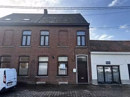 maison avec 3 chambres et jardin au centre de flobecq