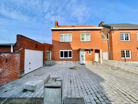 maison 3 facades à rénover  grande parcelle garage jardin