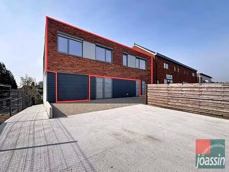 lumineux neuf appartement 3 ch. avec garage