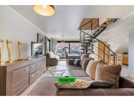 spacieux appartement en duplex avec trois chambres dans le …