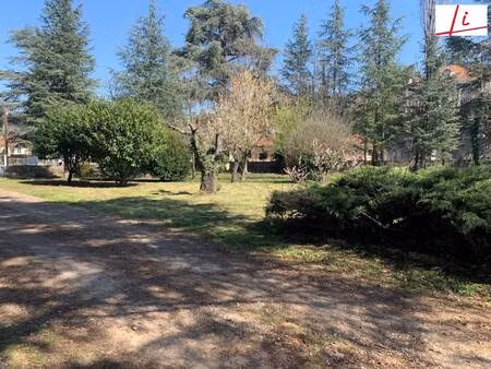 terrain constructible viabilisé à vendre