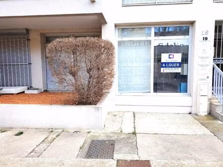 local commercial à louer