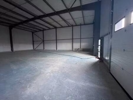 local d'activités à vendre