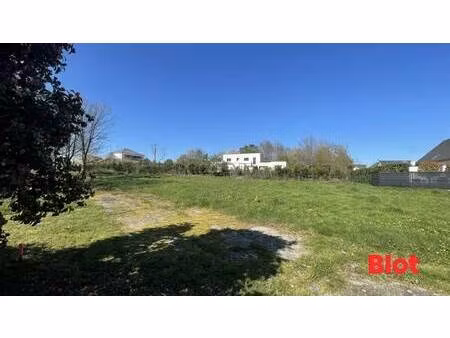 terrain constructible viabilisé à vendre