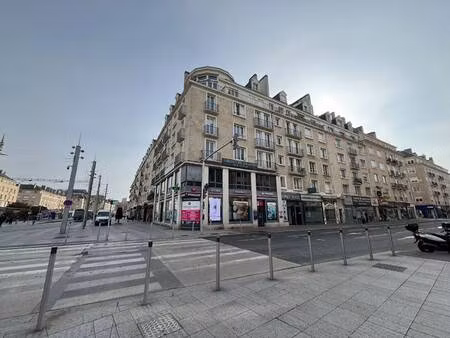 local d'activités à louer