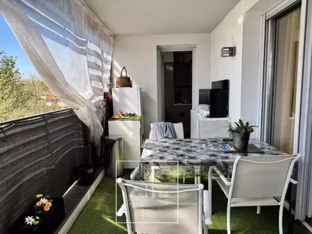 a vendre t3 terrasse et parking