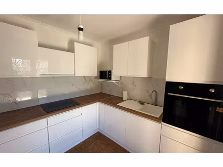 location appartement  72.06 m² t-4 à lunel  1 020 €