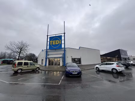 location local commercial