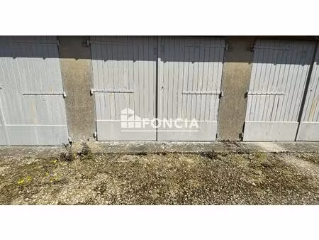 stationnement à vendre 17000€ - poitiers 86000