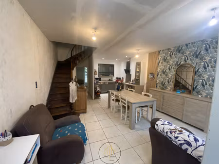 maison de ville de 80 m2 proche de toutes commodités