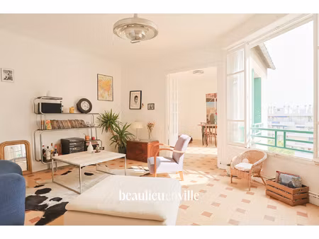 exclusivité longchamp / cinq avenues t4 traversant 96