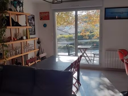 rezé t3 résidence année 2000  balcon  parking sécurisé