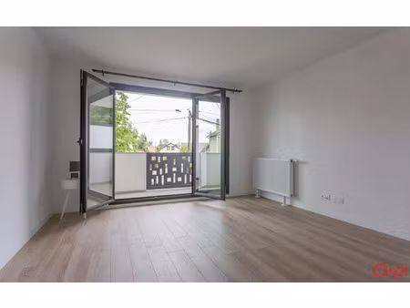 location appartement  30.05 m² t-1 à sainte-geneviève-des-bois  648 €