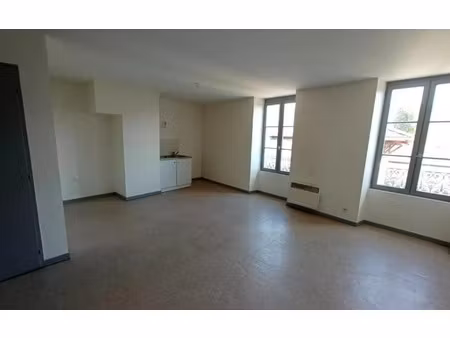 location appartement  m² t-2 à vinay  475 €