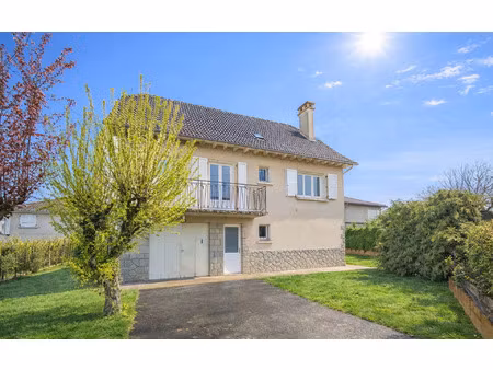 maison aurillac 134 m² t-6 à vendre  191 600 €