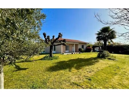 maison barcelonne-du-gers 95 m² t-4 à vendre  218 000 €