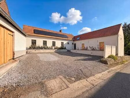 fermette rénovée avec grand jardin à vendre à ellezelles