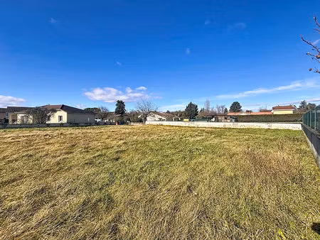 terrain saint maurice de gourdans  630m2  libre constructeur  plat  idéalement situé au ca