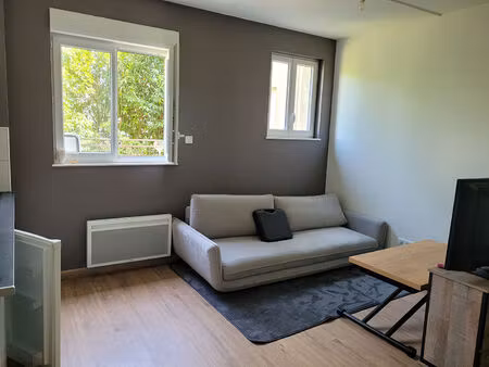 studio en très bon état  rue j.b. dumay