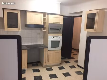 t3 1er étage st andré de sangonis