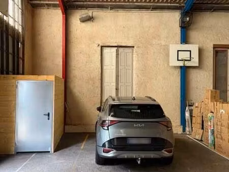 emplacement parking 30m2 sécurisé hyper centre-ville