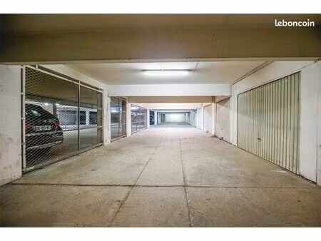 parking saint ouen