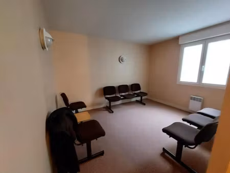 vente bureaux et commerces à dinan (22100) : à vendre / 113m² dinan