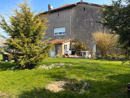 vente ferme 8 pièces  206.00m²  vomécourt