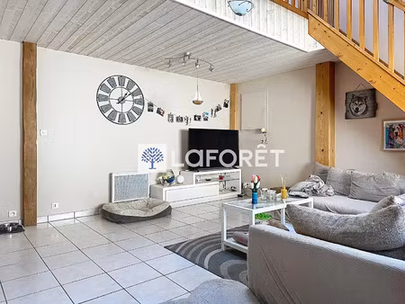 location maison à faye-l'abbesse (79350) : à louer / 102m² faye-l'abbesse