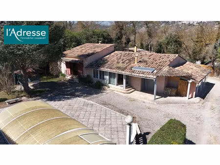 vente villa 7 pièces  164.00m²  montauroux